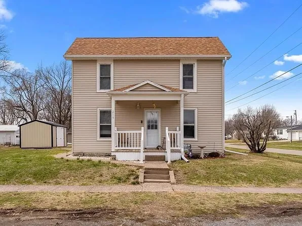 219 N Main St, Grandview, IA 52752