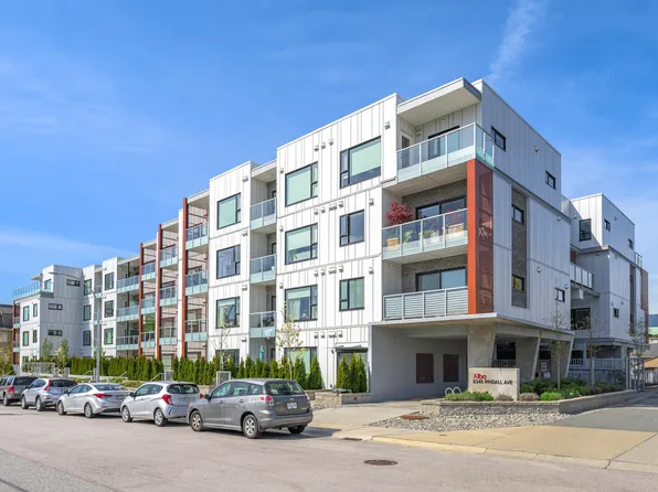 2345 Rindall Ave #301, Pt Coquitlam, BC V3C 1T9