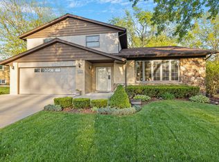 15301 Pine Dr, Oak Forest, IL 60452