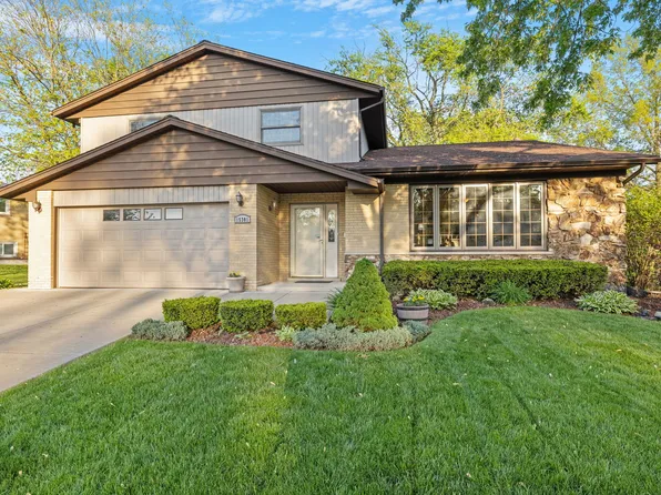 15301 Pine Dr, Oak Forest, IL 60452