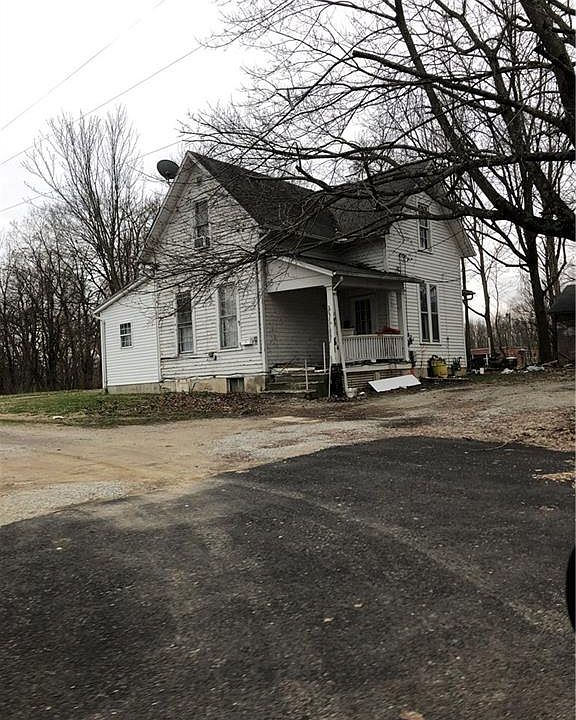 1st image of 139 S Wood St