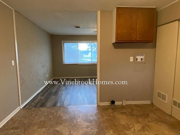 4th image of 859 Flintridge Dr
