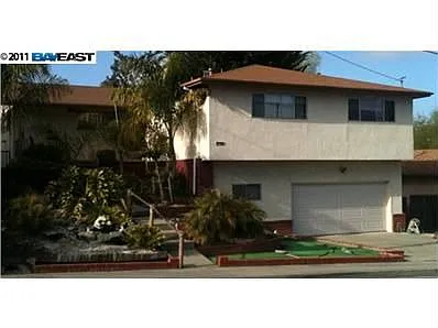 3168 Huntington Ct photo 1