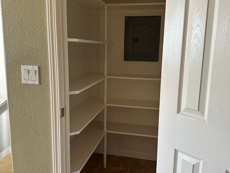 1027 Santa Rosa Ct — Photo 10