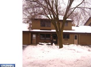 921 Babcock St APT 9, Neenah, WI 54956