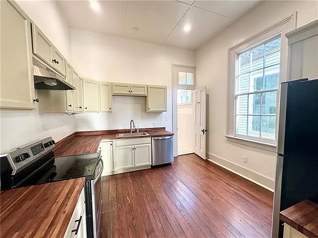 1 bed, 1.0 bath, 900 sqft, $1,750 — Photo 4