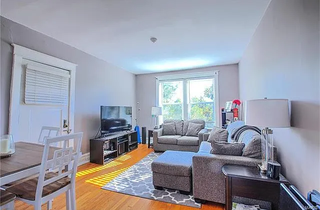 1369 McCausland Ave #2N — Photo 5