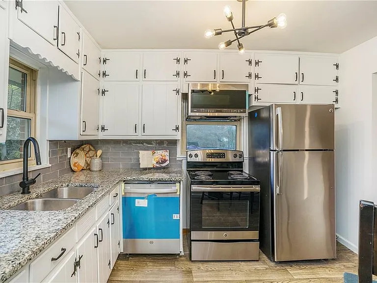 436 Grady Pl — Photo 7