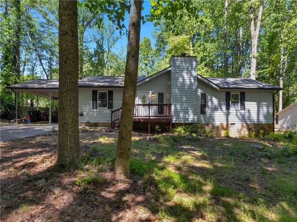 5483 Tonowanda Dr, Acworth, GA 30102