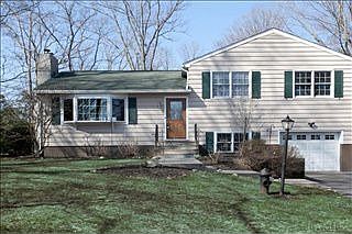 2nd image of 67 Glenvue Dr