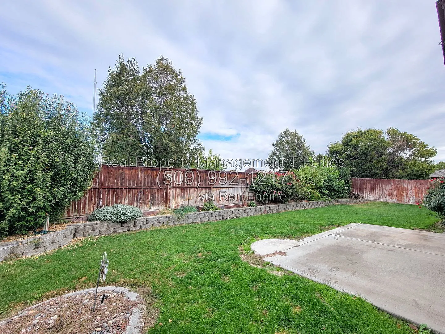 3 bed, 2.0 bath, 1488 sqft, $2,245 — Photo 2