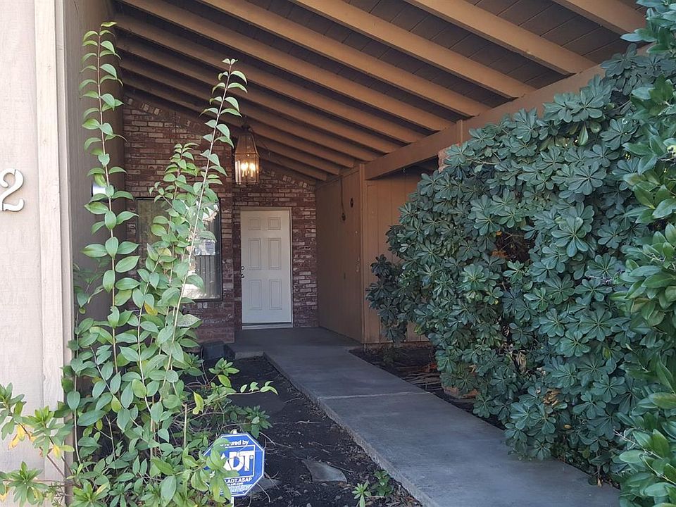 1st image of 1012 Woodglen Ct