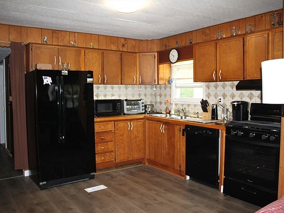 4th image of 203 New Yorker Ave