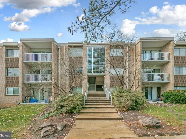 8003 Chanute Pl APT 12, Falls Church, VA 22042