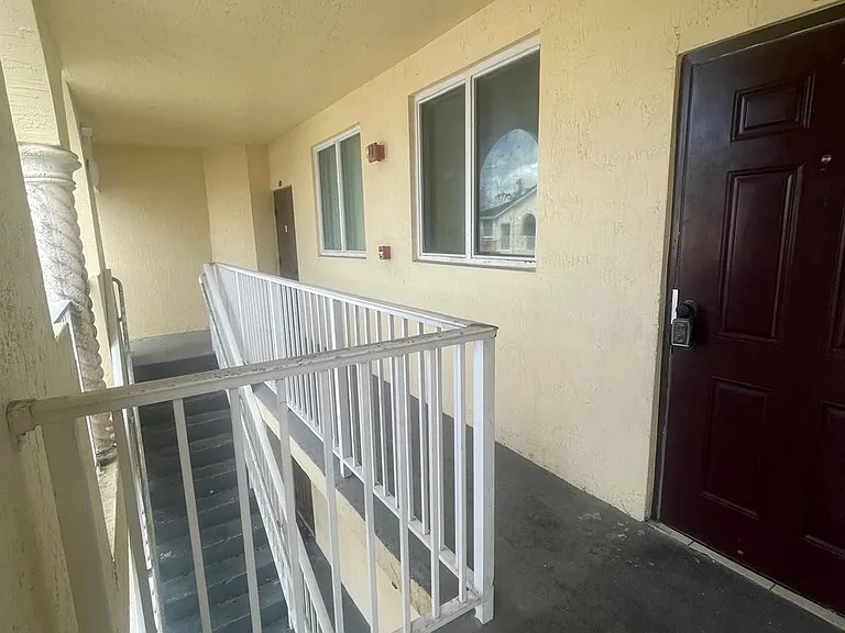 2903 SE 17th Ave #211 — Photo 24
