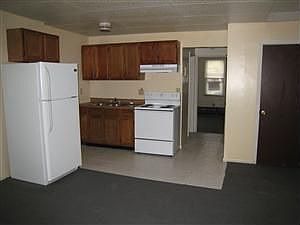 2nd image of 547 Channing St APT 44