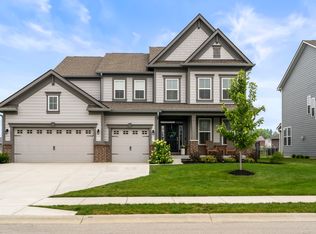 16492 Wilsons Farm Dr, Fortville, IN 46040