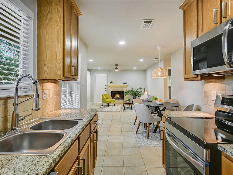 4902 Duval Rd #H1 — Photo 8