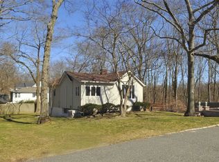 69 Plandome Rd, Sound Beach, NY 11789