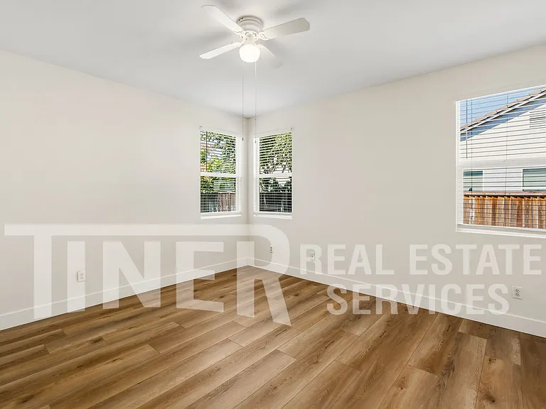 9716 Marianna Way — Photo 12
