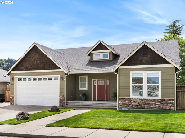 285 SE Logan St, Winston, OR 97496