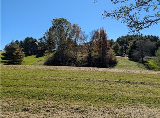 15 Bear Den Rd, Sparta, NC 28675