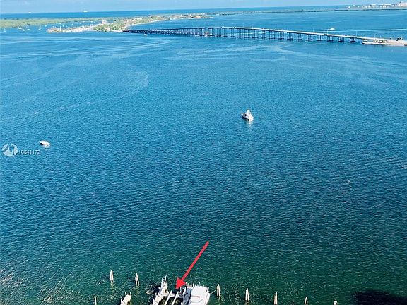 Santa Maria Marina Slip #12 with Boat Lift