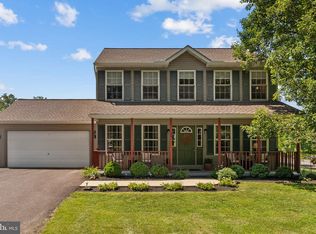 24 Hendricks Rd, Perkiomenville, PA 18074