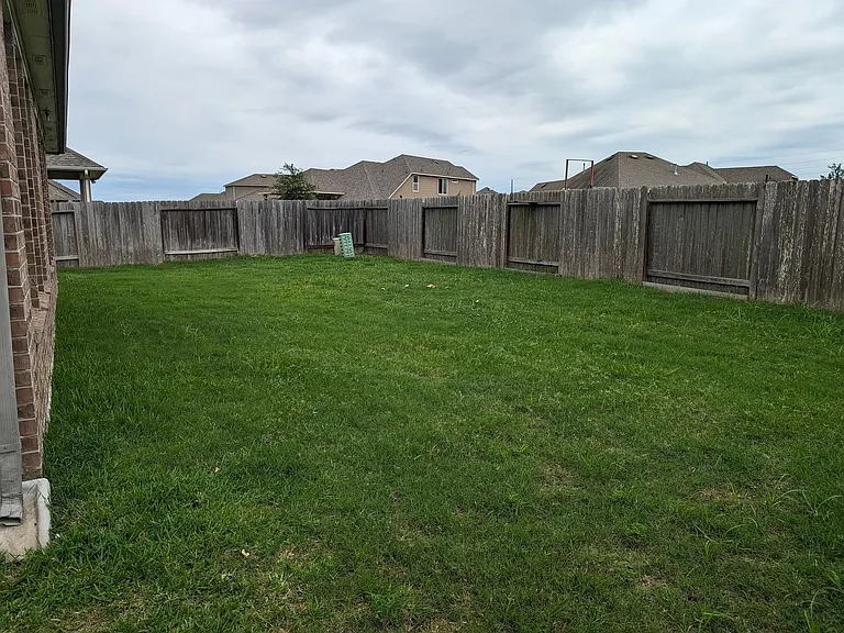 5206 Gerent Ln — Photo 22