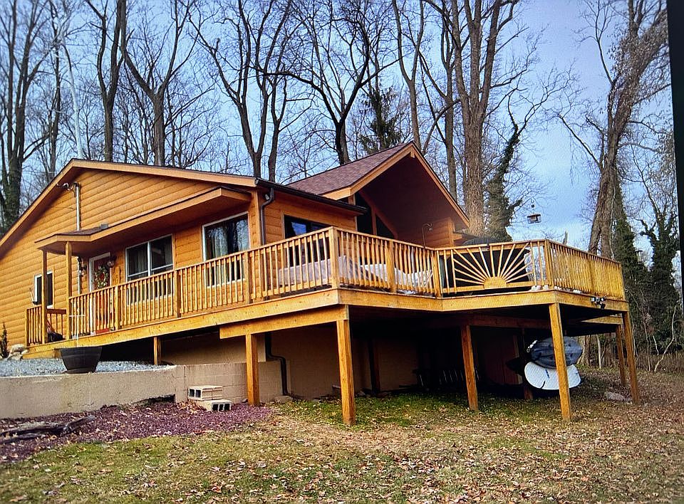 1st image of 1075 Acco Ln