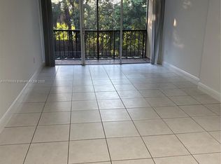 8870 Fontainebleau Blvd APT 212, Miami, FL 33172
