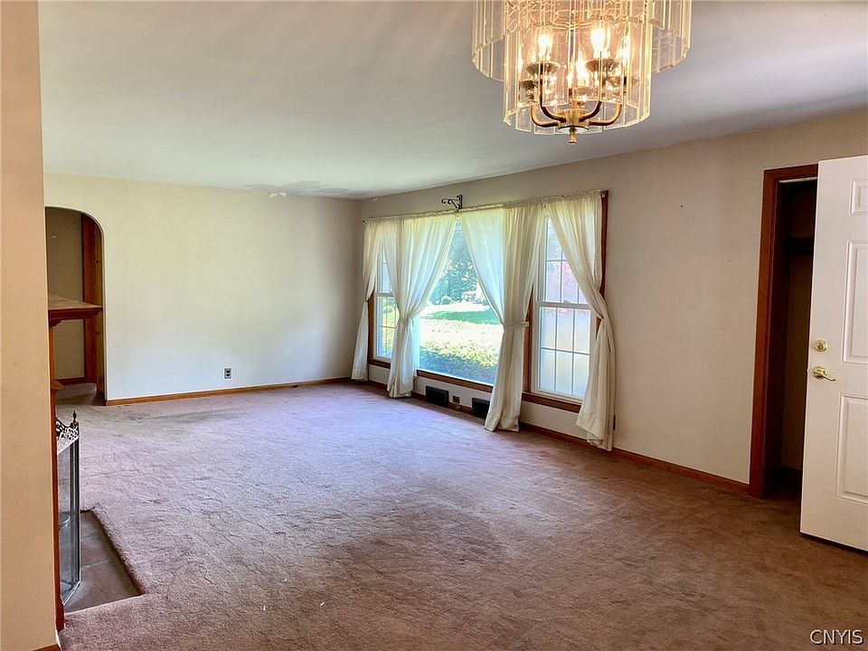 56 West St, Whitesboro, NY 13492 Zillow