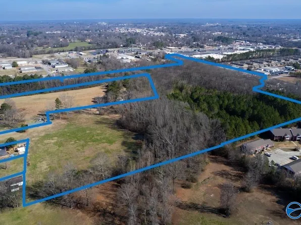 28.35 Hine St S, Athens, AL 35611