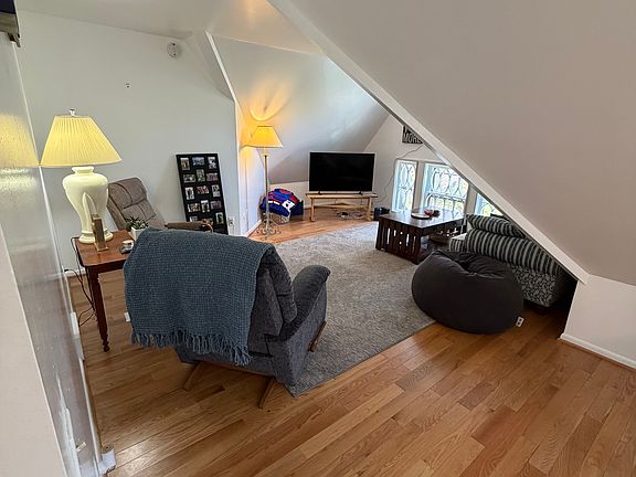 5th image of 1127 East Ave APT 6