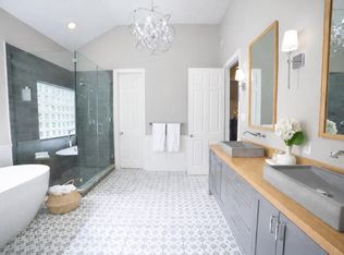 1611 McDonald St, Houston, TX 77007