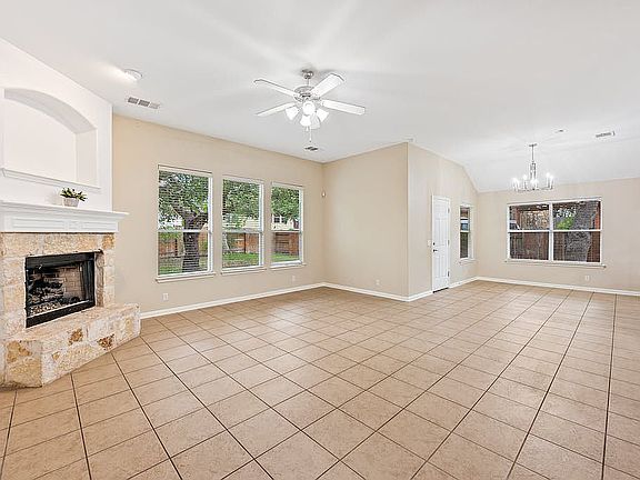 5th image of 191 Saint Richie Ln