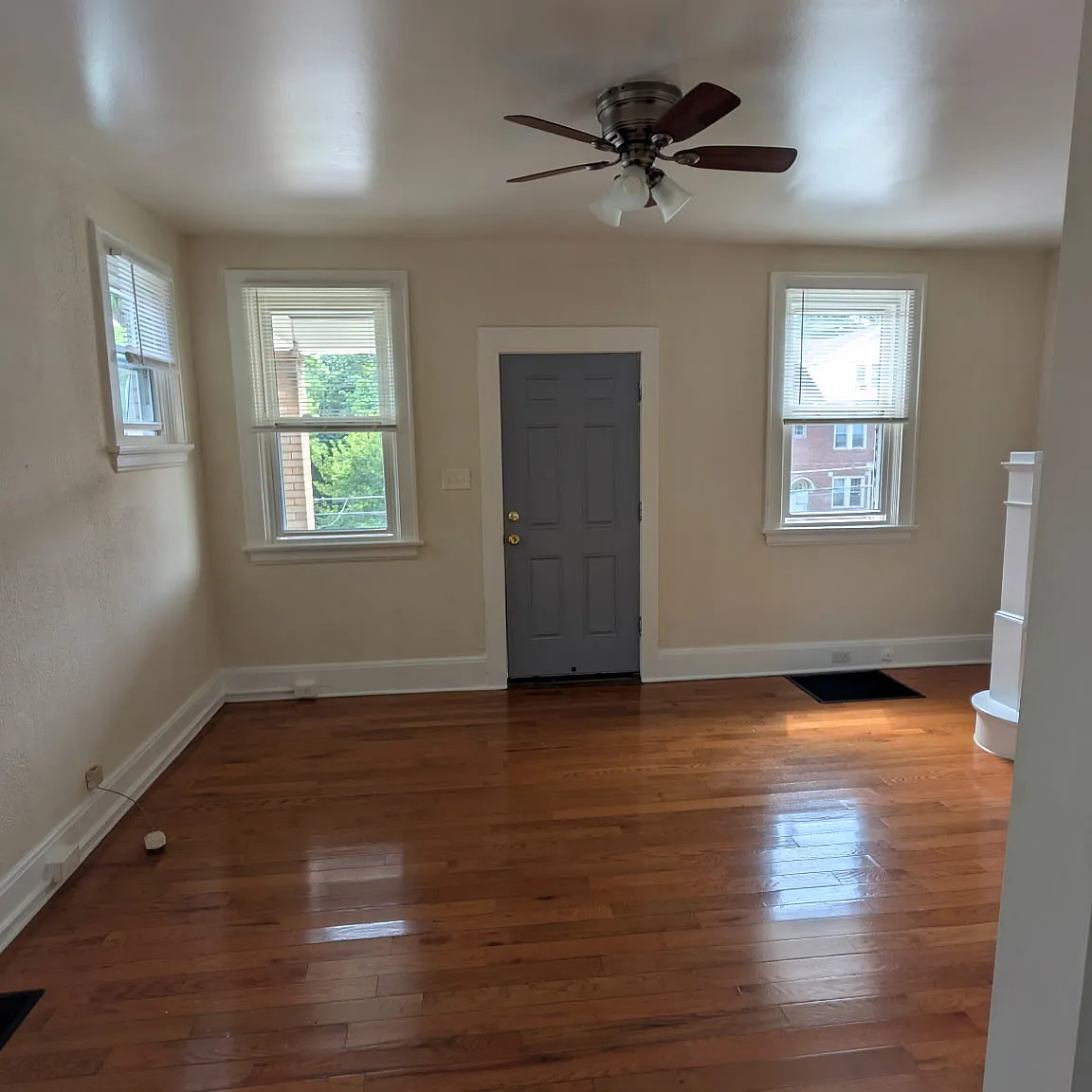 2 bed, 1992 sqft, $1,200 — Photo 2