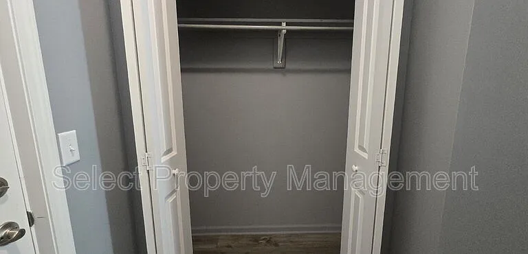 7083 Homestead Rd — Photo 3