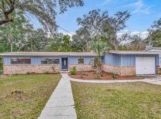 6509 Lakeshore Dr, Milton, FL 32570