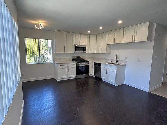 4th image of 1019 E Glenoaks Blvd #F02cad385