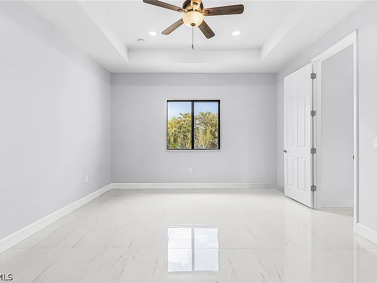 2427 Tropicana Pkwy W — Photo 12