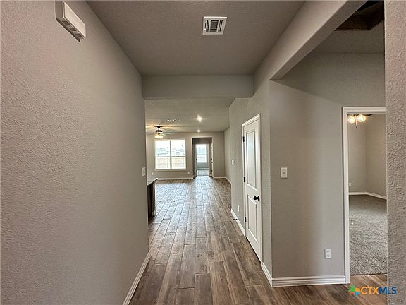 3rd image of 3011 Hedwig St