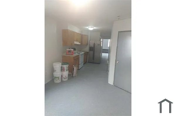 Building Photo - 143 School St #1N