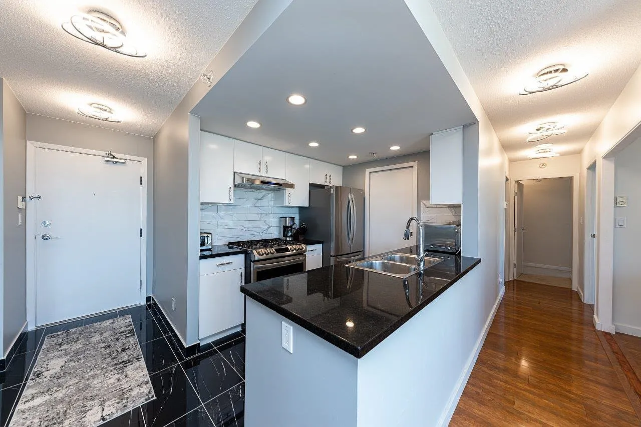 2 bed, 1100 sqft, $4,495 — Photo 1