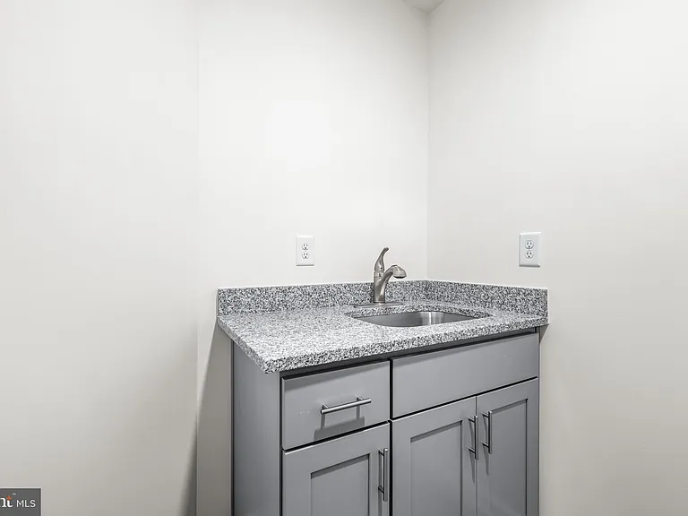 900 Gilbert Rd #3601B — Photo 22
