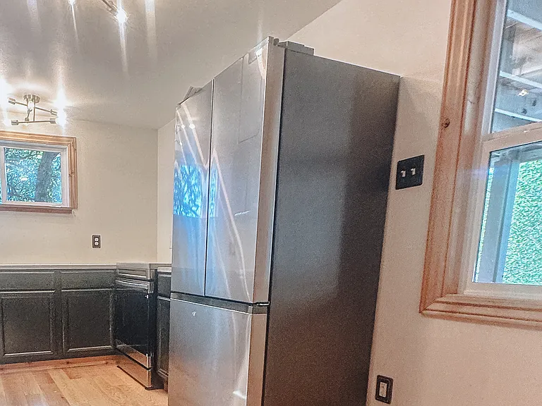 1216 Walz Ave — Photo 2
