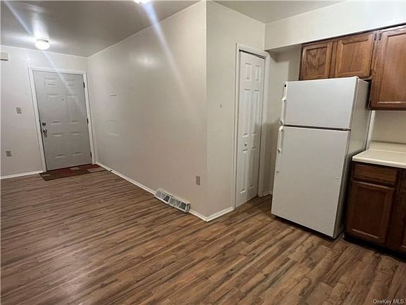 5th image of 60 Church St APT 2