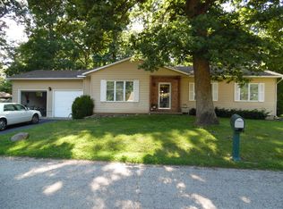 27633 W Greenwood Ave, Spring Grove, IL 60081