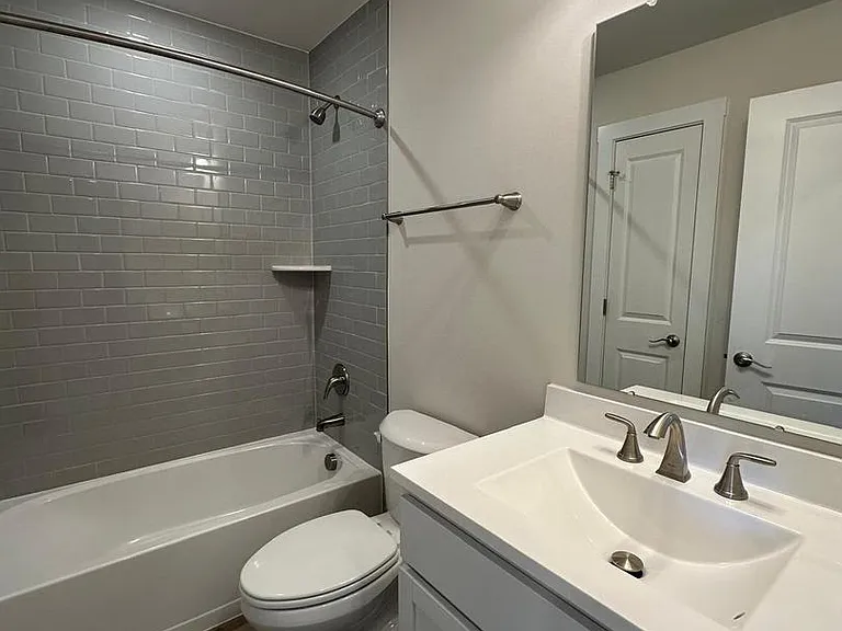 113 Marlow Ct — Photo 9