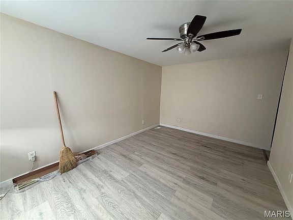 4th image of 3152 Winnebago St